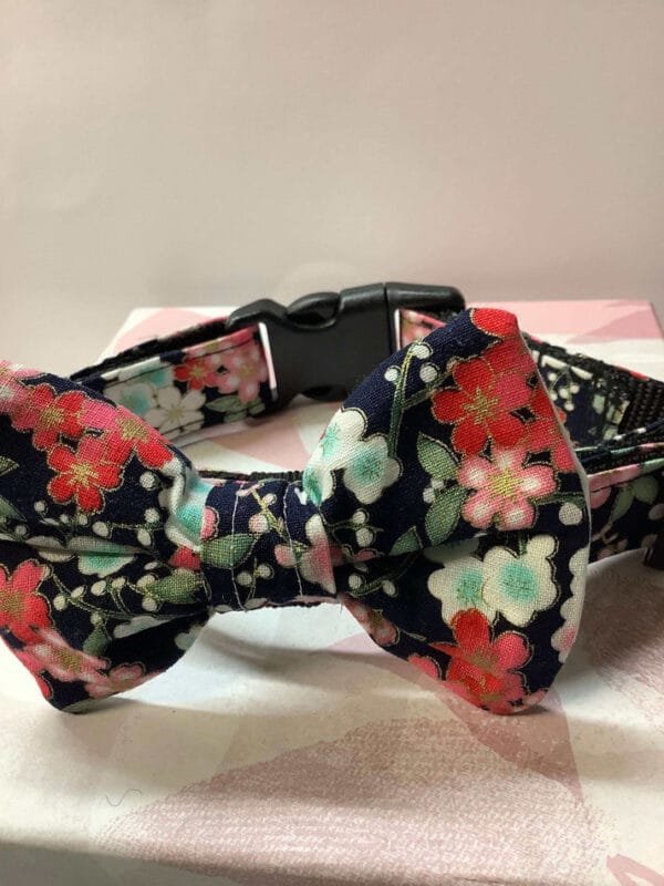 Attractive Black Floral Design Dog Collar And Bow Tie Set