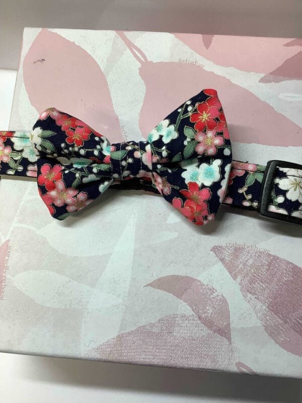 Attractive Black Floral Design Dog Collar And Bow Tie Set - Image 2