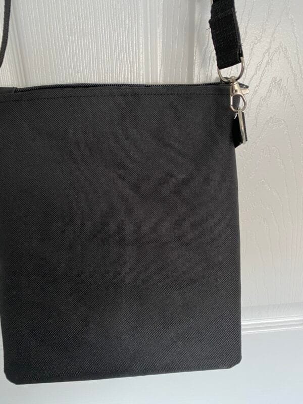 Greyhound Crossbody Dog Walking Bag – Stylish &Amp; Functional! - Image 2